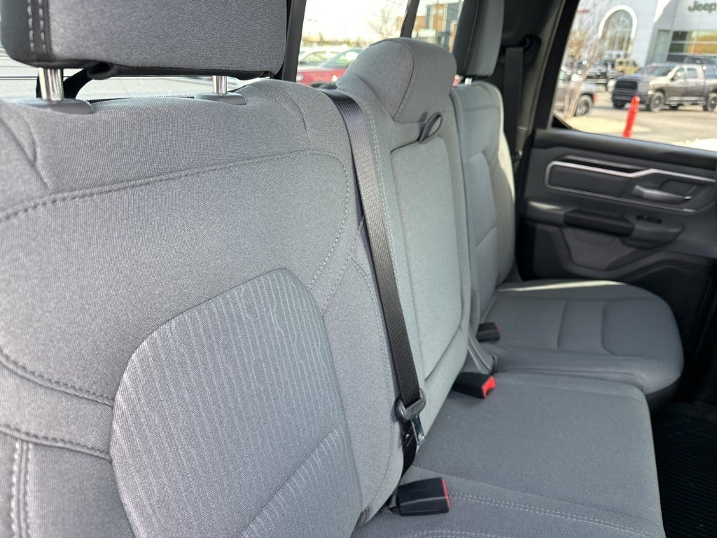 2021 RAM 1500 Big Horn Quad Cab 4x4 6'4' Box