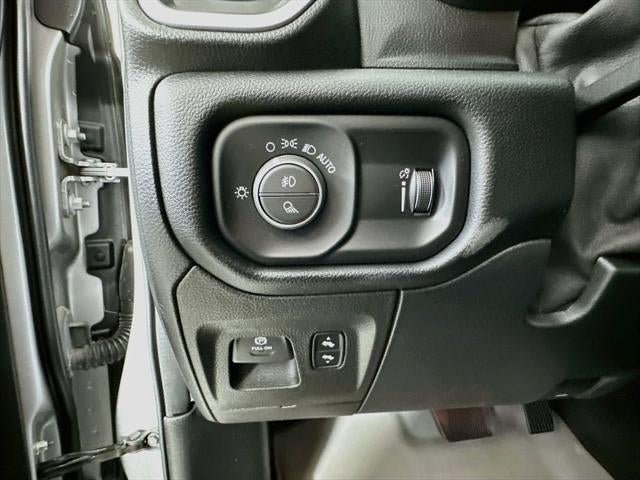 2022 RAM 1500 Lone Star Quad Cab 4x4 6'4' Box