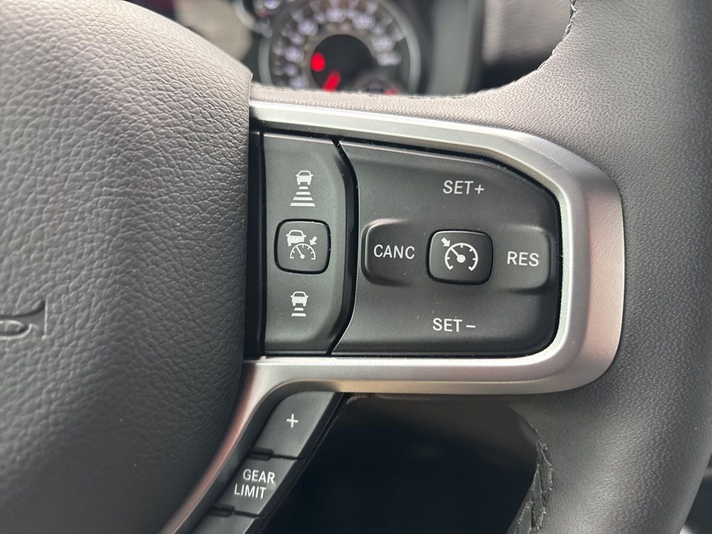 2025 RAM 1500 Big Horn Crew Cab 4x4 5'7' Box