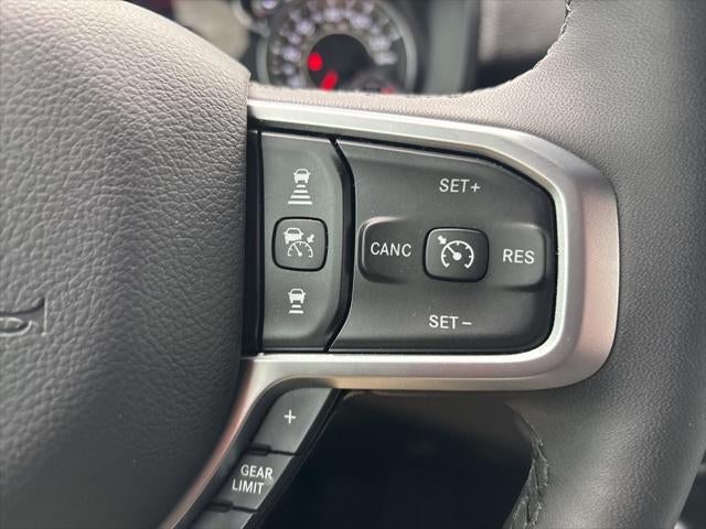 2025 RAM 1500 Big Horn Crew Cab 4x4 5'7' Box