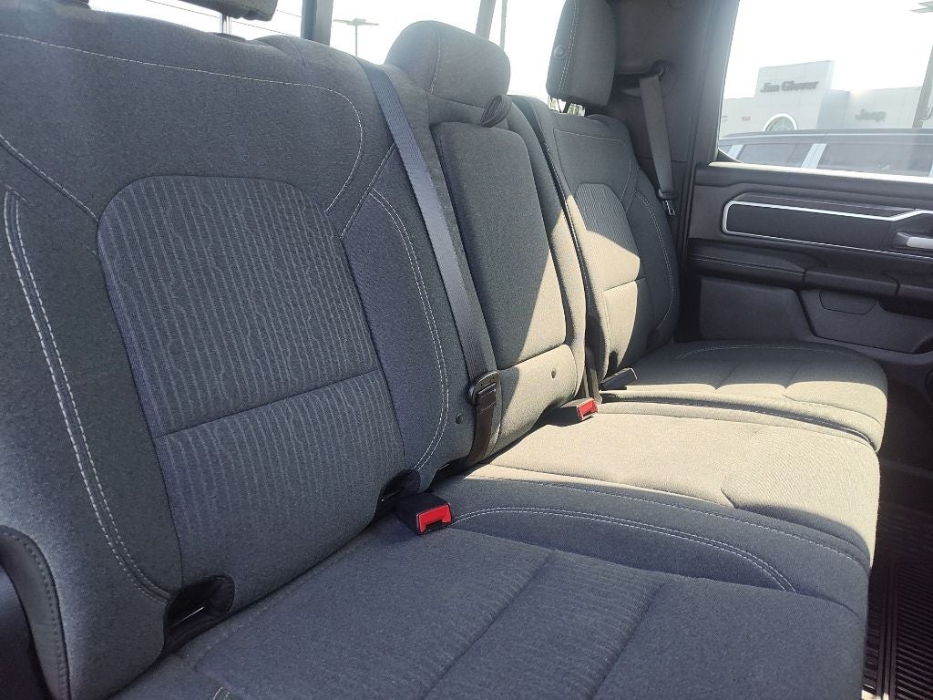 2021 RAM 1500 Big Horn Crew Cab 4x4 5'7' Box
