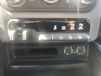 2021 RAM 1500 Big Horn Crew Cab 4x4 5'7' Box