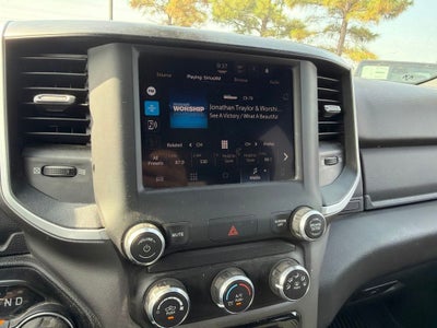 2022 RAM 1500 Big Horn Crew Cab 4x4 5'7' Box