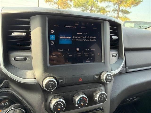 2022 RAM 1500 Big Horn Crew Cab 4x4 5'7' Box