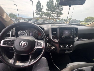 2020 RAM 1500 Big Horn Crew Cab 4x4 5'7' Box