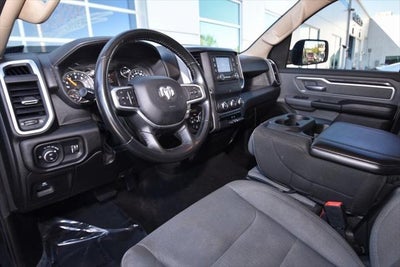 2020 RAM 1500 Big Horn Crew Cab 4x4 5'7' Box