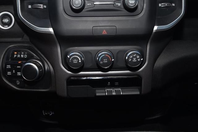 2020 RAM 1500 Big Horn Crew Cab 4x4 5'7' Box