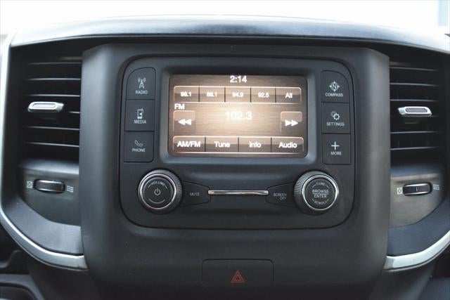 2020 RAM 1500 Big Horn Crew Cab 4x4 5'7' Box