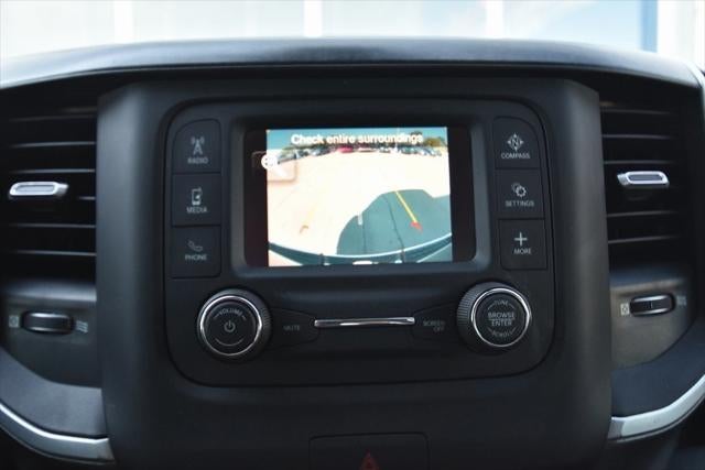 2020 RAM 1500 Big Horn Crew Cab 4x4 5'7' Box