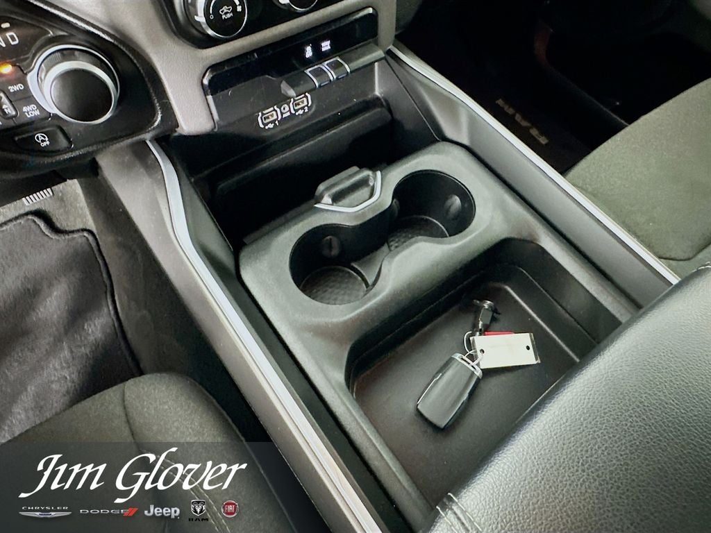 2022 RAM 1500 Big Horn Crew Cab 4x4 5'7' Box