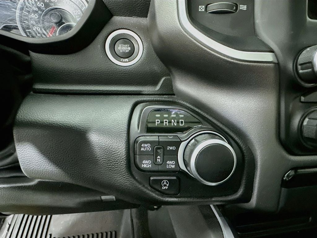 2022 RAM 1500 Big Horn Crew Cab 4x4 5'7' Box