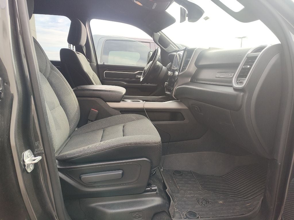 2020 RAM 1500 Big Horn Crew Cab 4x4 5'7' Box