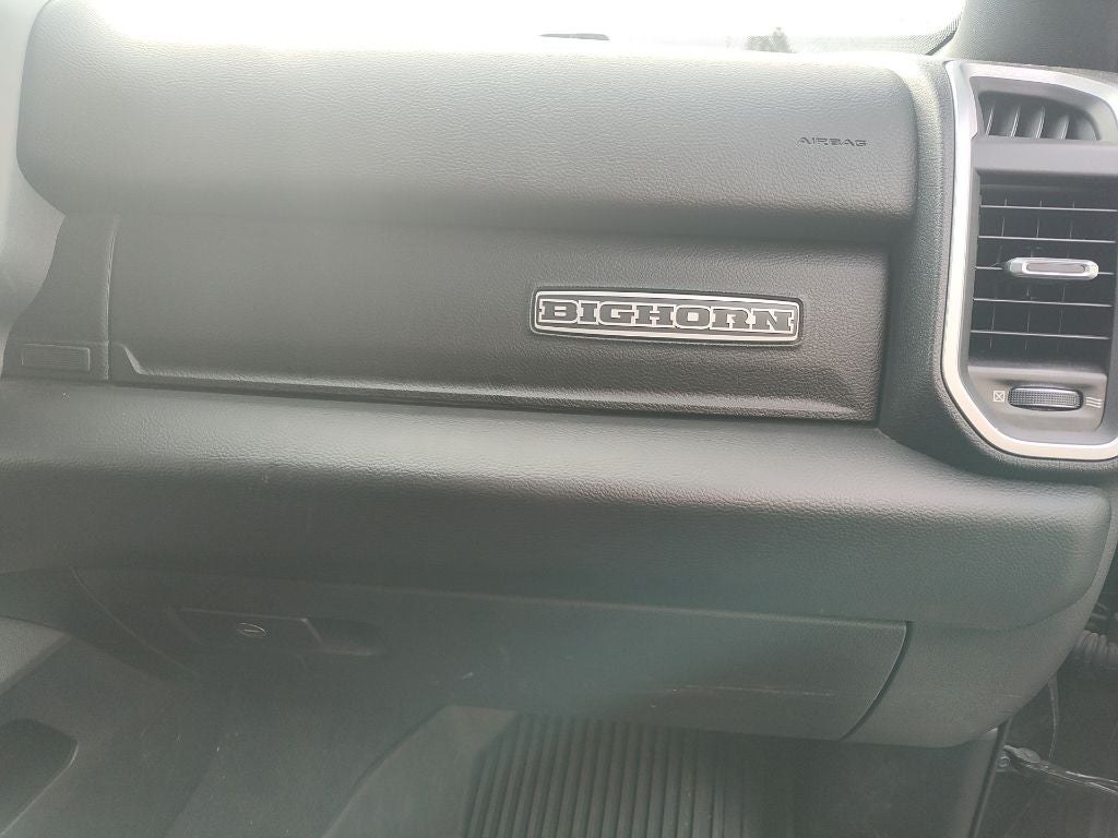 2020 RAM 1500 Big Horn Crew Cab 4x4 5'7' Box