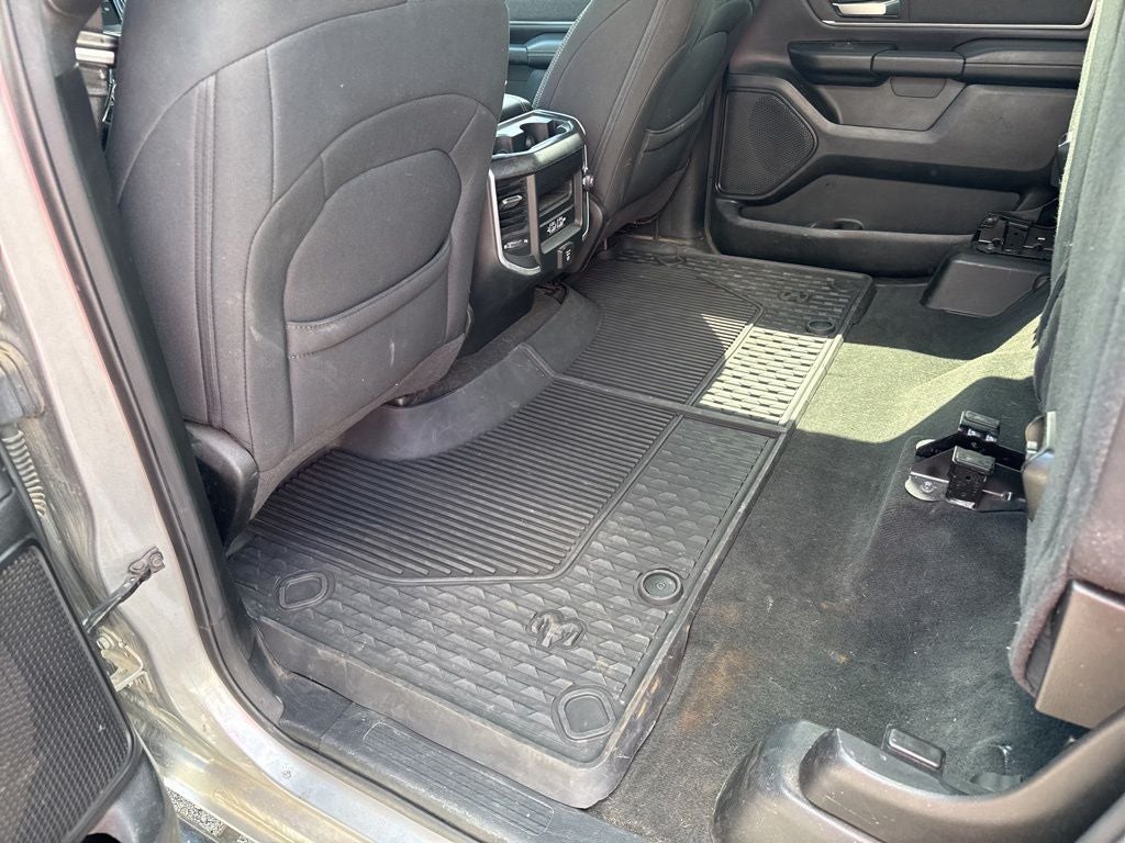 2020 RAM 1500 Big Horn Crew Cab 4x4 5'7' Box