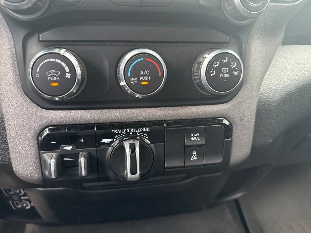2024 RAM 1500 Tradesman Crew Cab 4x4 5'7' Box