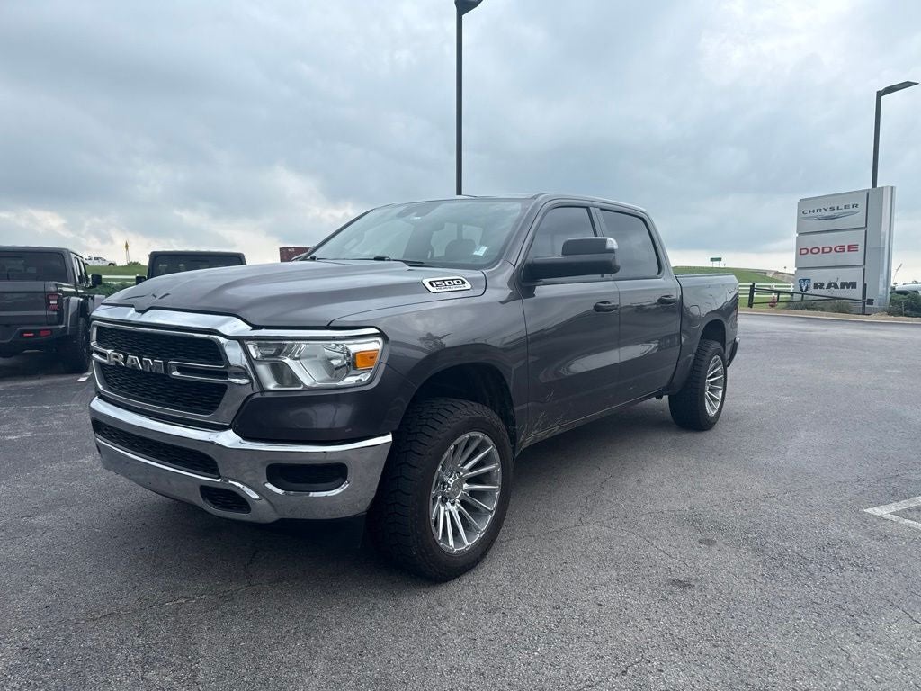 2024 RAM 1500 Tradesman Crew Cab 4x4 5'7' Box