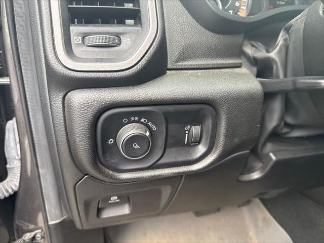 2024 RAM 1500 Tradesman Crew Cab 4x4 5'7' Box