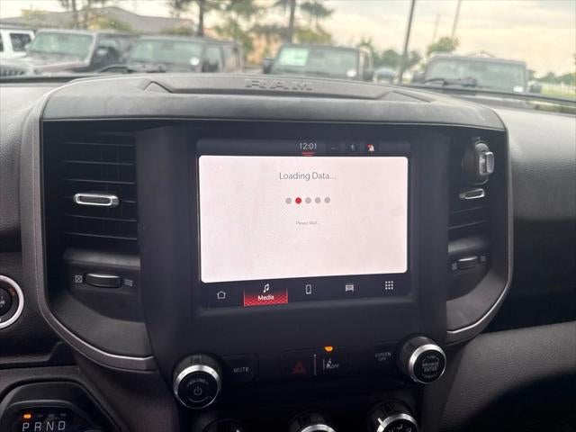 2024 RAM 1500 Tradesman Crew Cab 4x4 5'7' Box