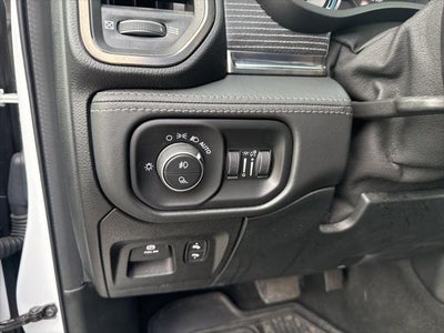 2020 RAM 1500 Limited Crew Cab 4x4 5'7' Box