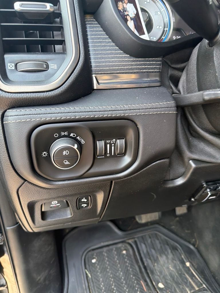 2021 RAM 1500 Limited Crew Cab 4x4 5'7' Box