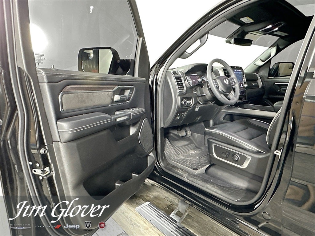 2025 RAM 1500 Laramie Crew Cab 4x4 5'7' Box