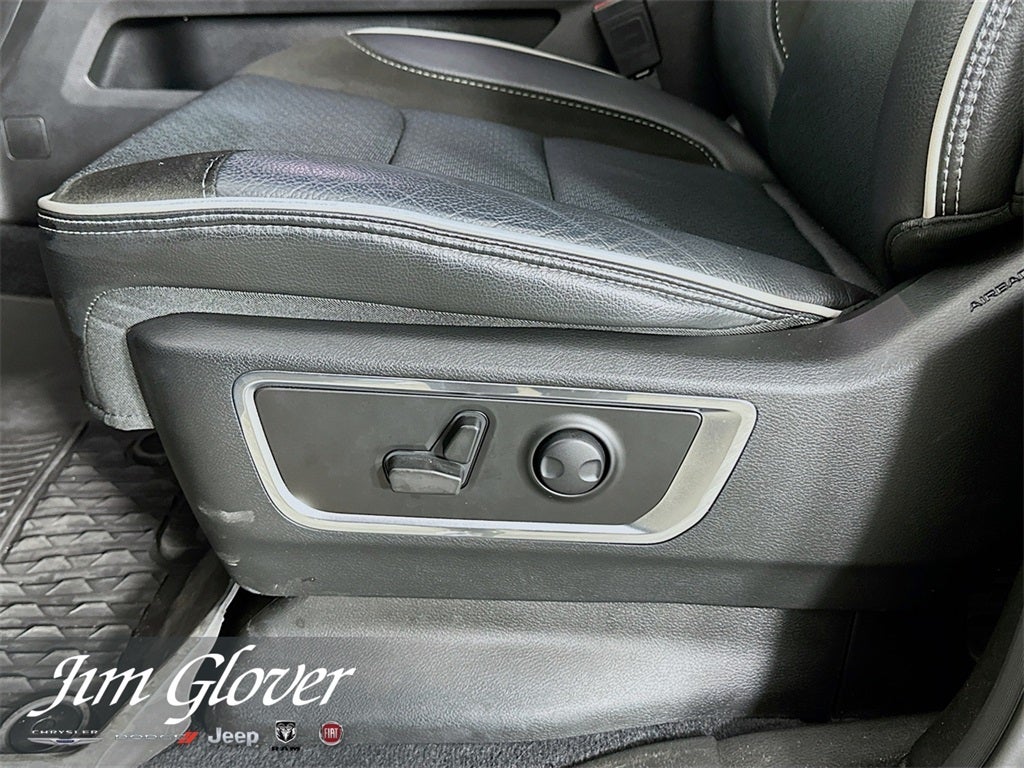 2025 RAM 1500 Laramie Crew Cab 4x4 5'7' Box