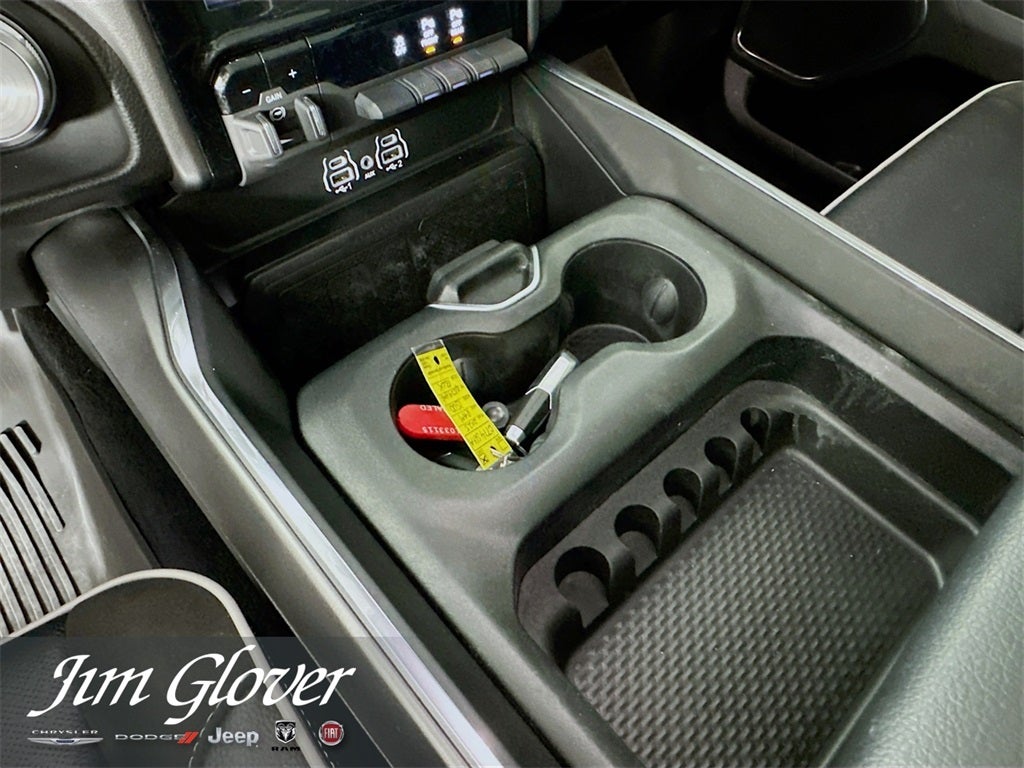 2025 RAM 1500 Laramie Crew Cab 4x4 5'7' Box