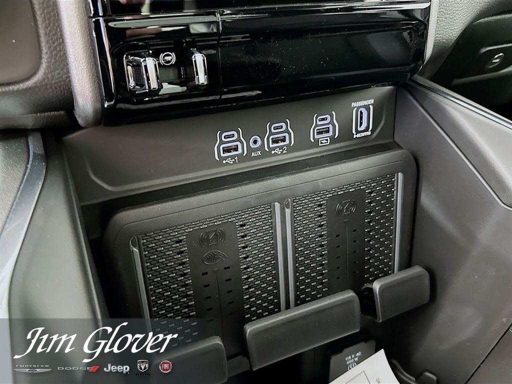 2026 RAM 1500 Laramie Crew Cab 4x4 5'7' Box