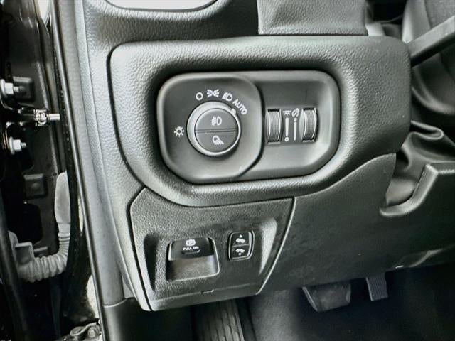 2025 RAM 1500 Laramie Crew Cab 4x4 5'7' Box
