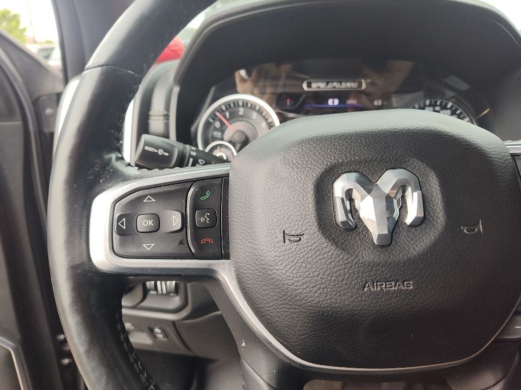 2020 RAM 1500 Laramie Crew Cab 4x4 5'7' Box