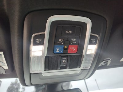 2020 RAM 1500 Laramie Crew Cab 4x4 5'7' Box
