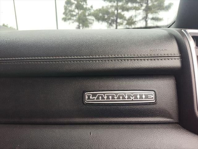 2020 RAM 1500 Laramie Crew Cab 4x4 5'7' Box