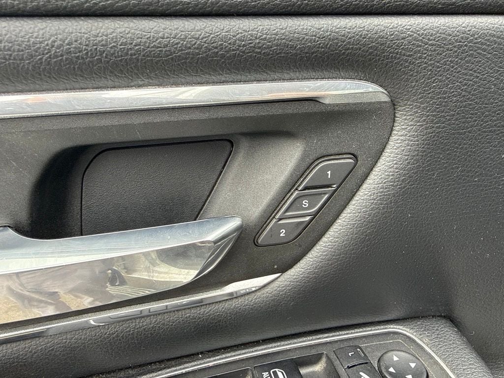 2023 RAM 1500 Laramie Crew Cab 4x4 5'7' Box