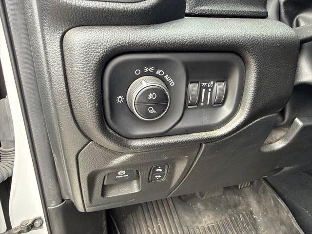 2023 RAM 1500 Laramie Crew Cab 4x4 5'7' Box