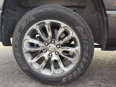 2024 RAM 1500 Laramie Crew Cab 4x4 5'7' Box