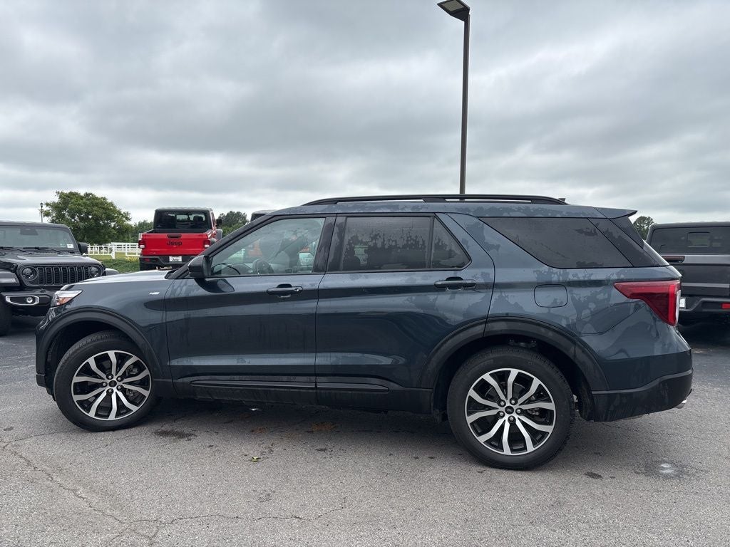 2023 Ford Explorer ST-Line