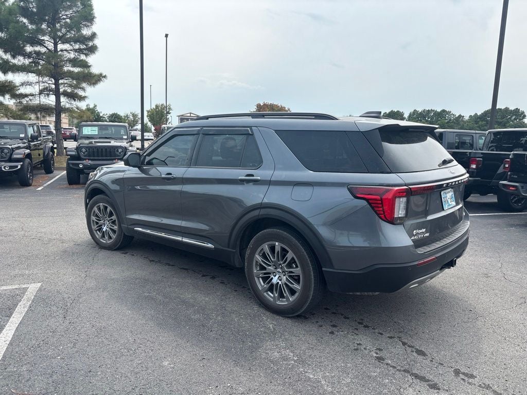 2025 Ford Explorer Active