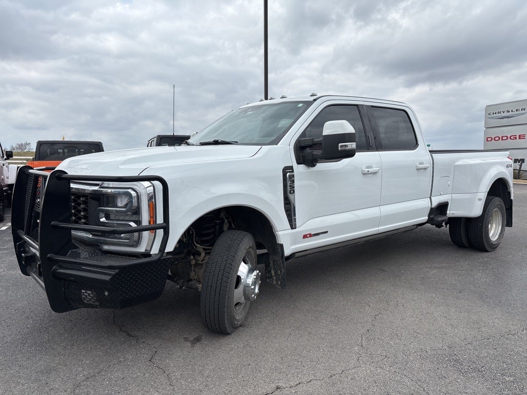 2023 Ford F-350SD LARIAT