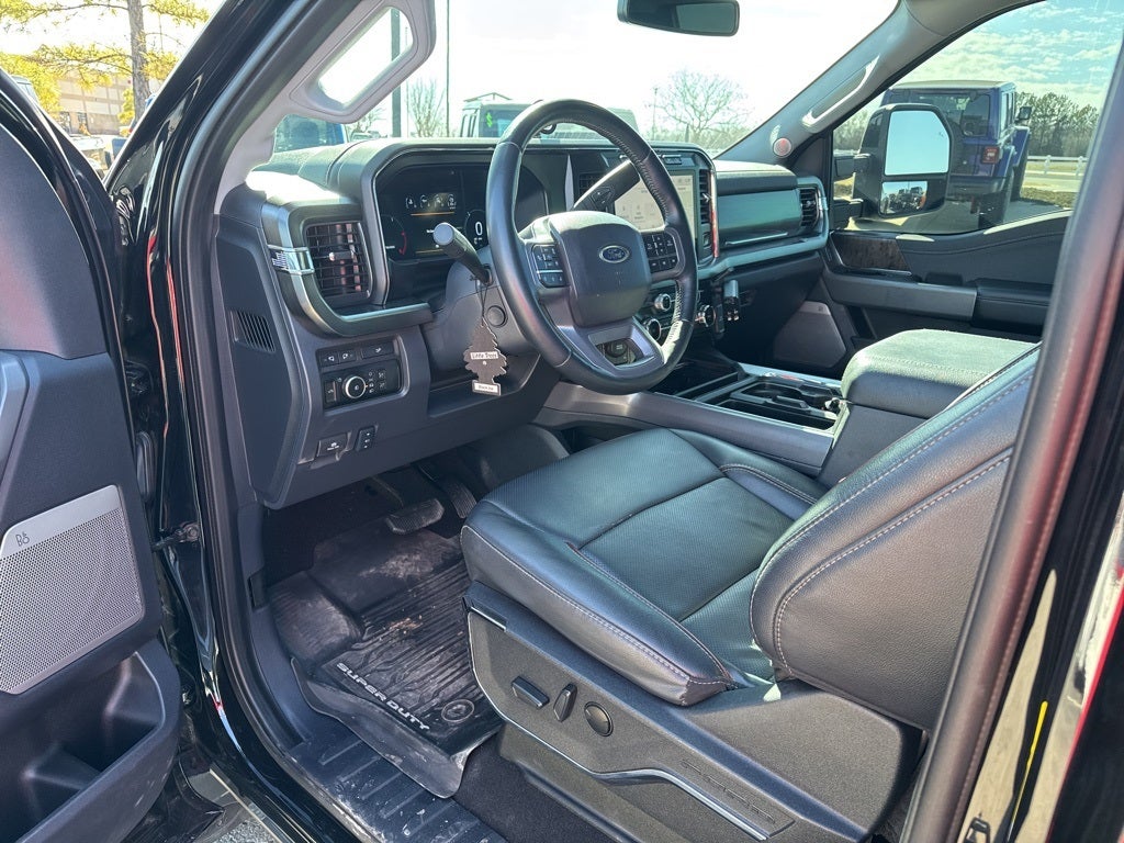 2024 Ford F-350SD Lariat DRW