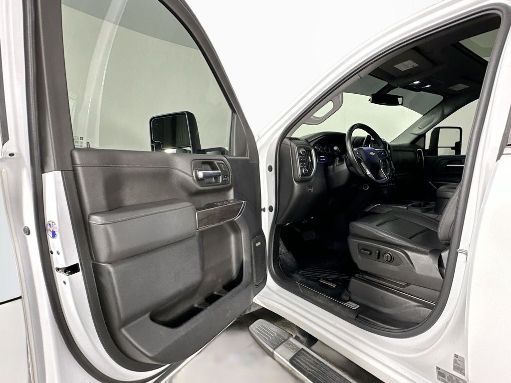 2022 Chevrolet Silverado 2500HD 4WD Crew Cab Standard Bed LTZ