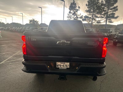 2022 Chevrolet Silverado 2500HD 4WD Crew Cab Standard Bed LTZ