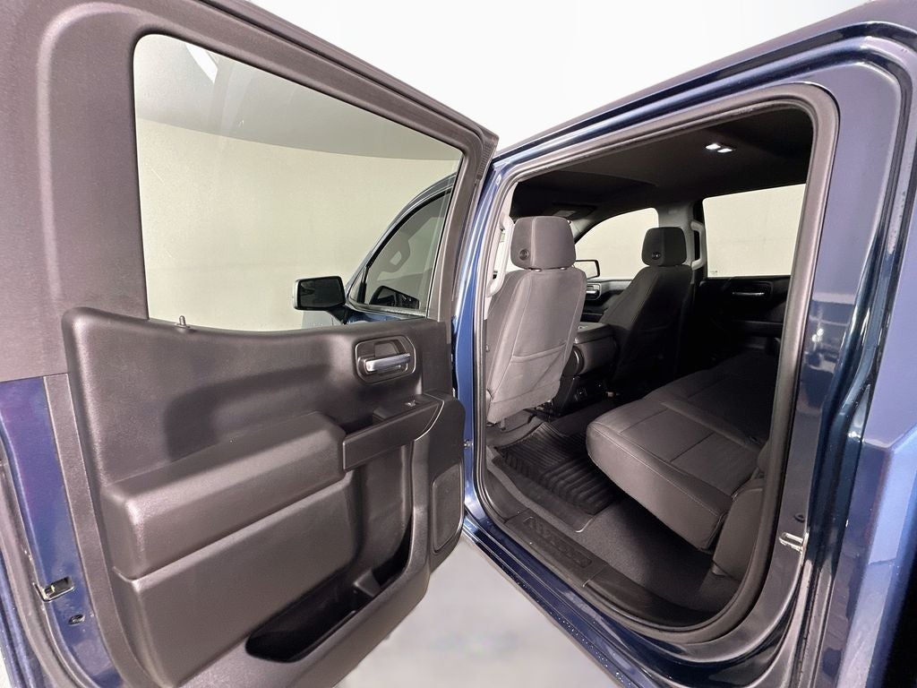 2022 Chevrolet Silverado 1500 2WD Crew Cab Short Bed Custom