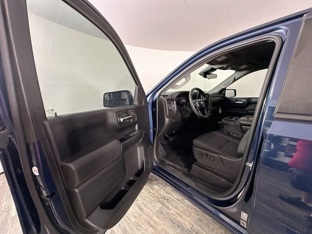 2022 Chevrolet Silverado 1500 2WD Crew Cab Short Bed Custom