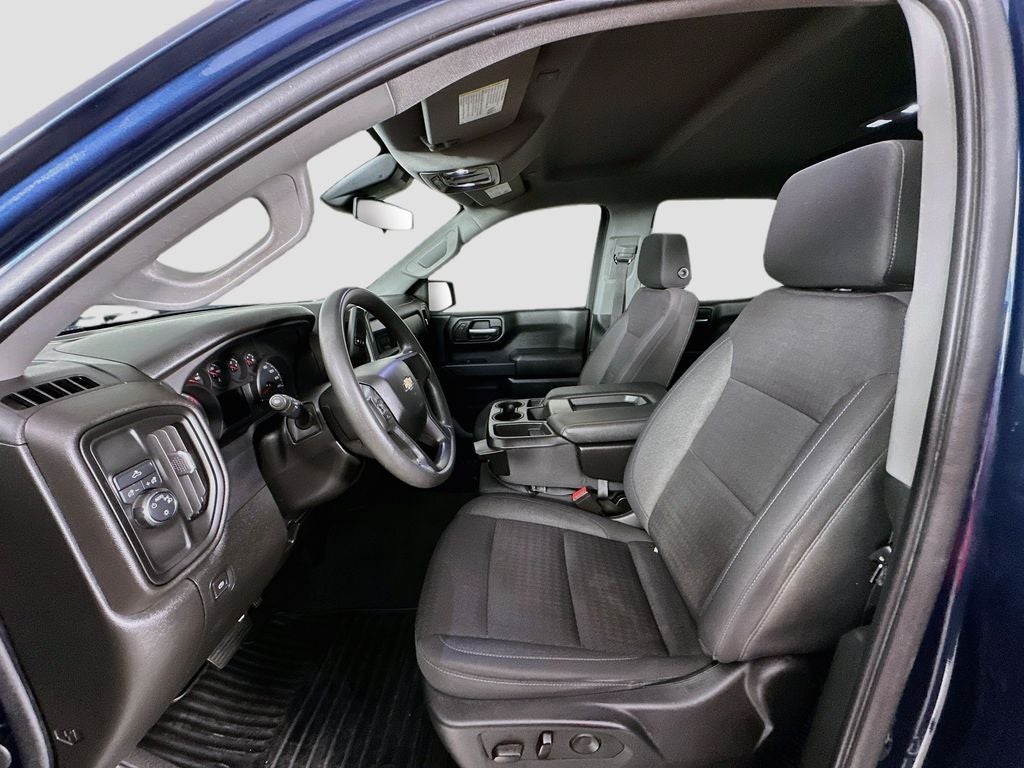 2022 Chevrolet Silverado 1500 2WD Crew Cab Short Bed Custom