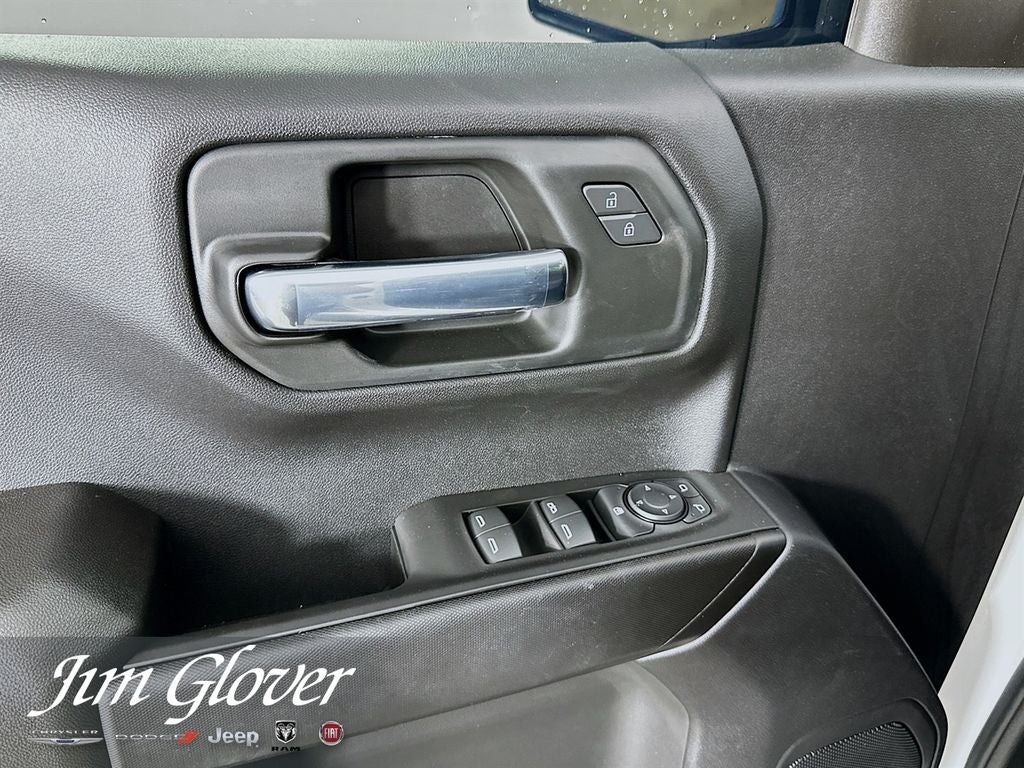 2022 Chevrolet Silverado 1500 2WD Crew Cab Short Bed Custom