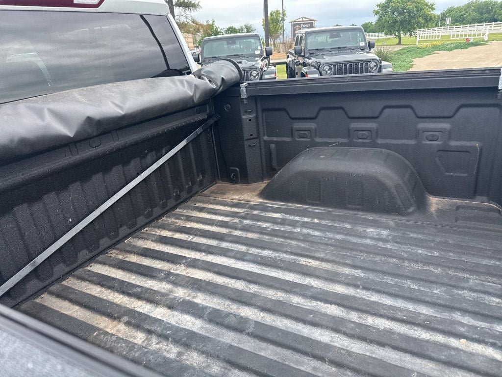 2024 Chevrolet Silverado 1500 4WD Crew Cab Short Bed Custom