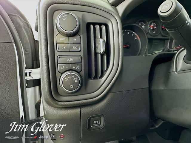 2024 Chevrolet Silverado 1500 4WD Crew Cab Short Bed Custom
