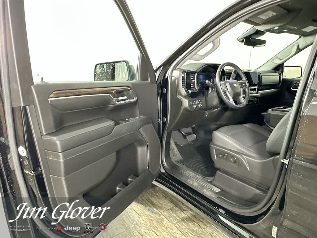 2024 Chevrolet Silverado 1500 4WD Crew Cab Short Bed LT with 2FL