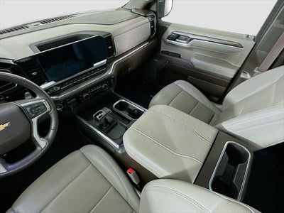 2025 Chevrolet Silverado 1500 4WD Crew Cab Short Bed LTZ