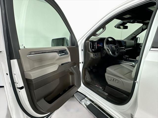 2025 Chevrolet Silverado 1500 4WD Crew Cab Short Bed LTZ